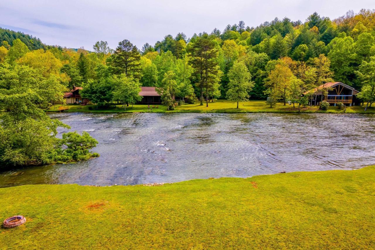 Villa Cozy Riverfront Cabin With Fire Pit Fish And Explore! à Murphy Extérieur photo