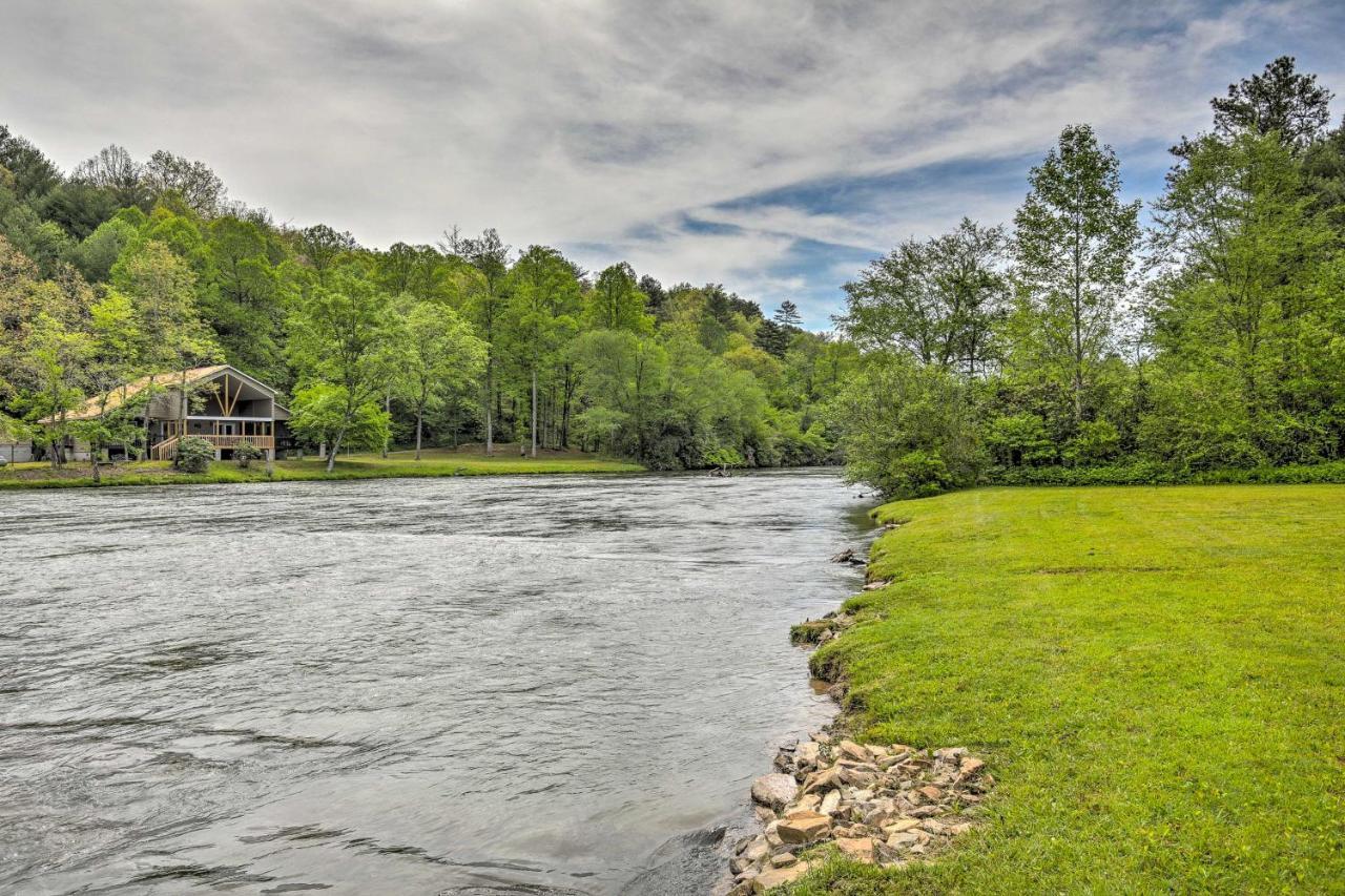 Villa Cozy Riverfront Cabin With Fire Pit Fish And Explore! à Murphy Extérieur photo